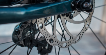 Keep Shifting Smoothly: Perfecting Your E-Bike’s Derailleur Alignment