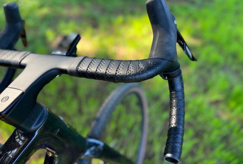 CF Racer1 Handlebar close-up